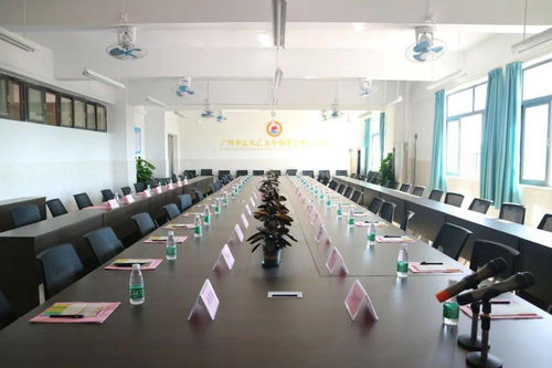 鄉(xiāng)村兒童成長空間建設邁出重要一步——廣州市早期教育和托育服務行業(yè)協(xié)會成功召開座談會暨授牌儀式